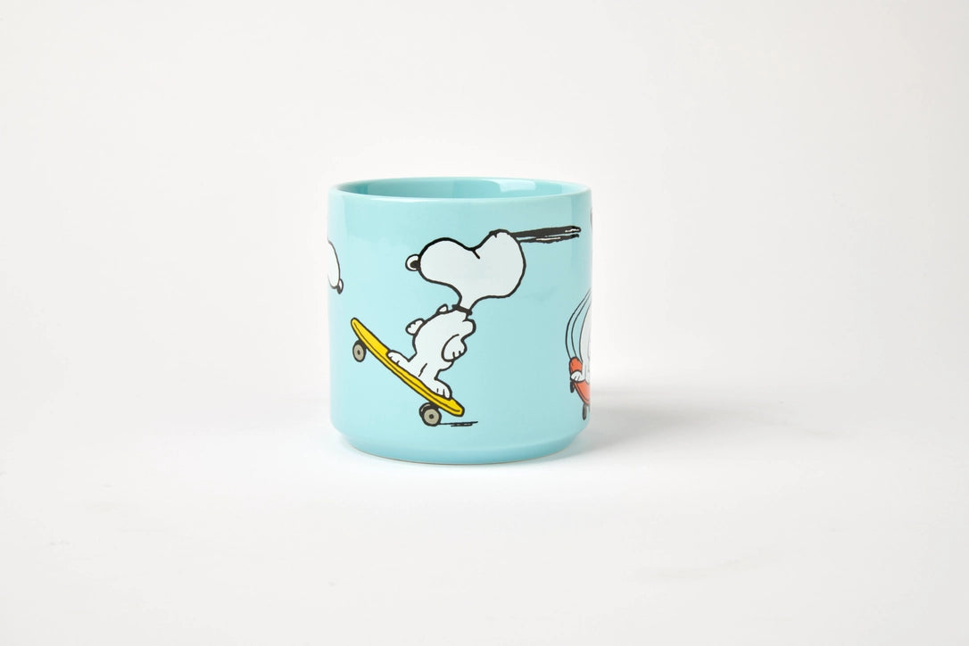 Snoopy skateboard mug, other side