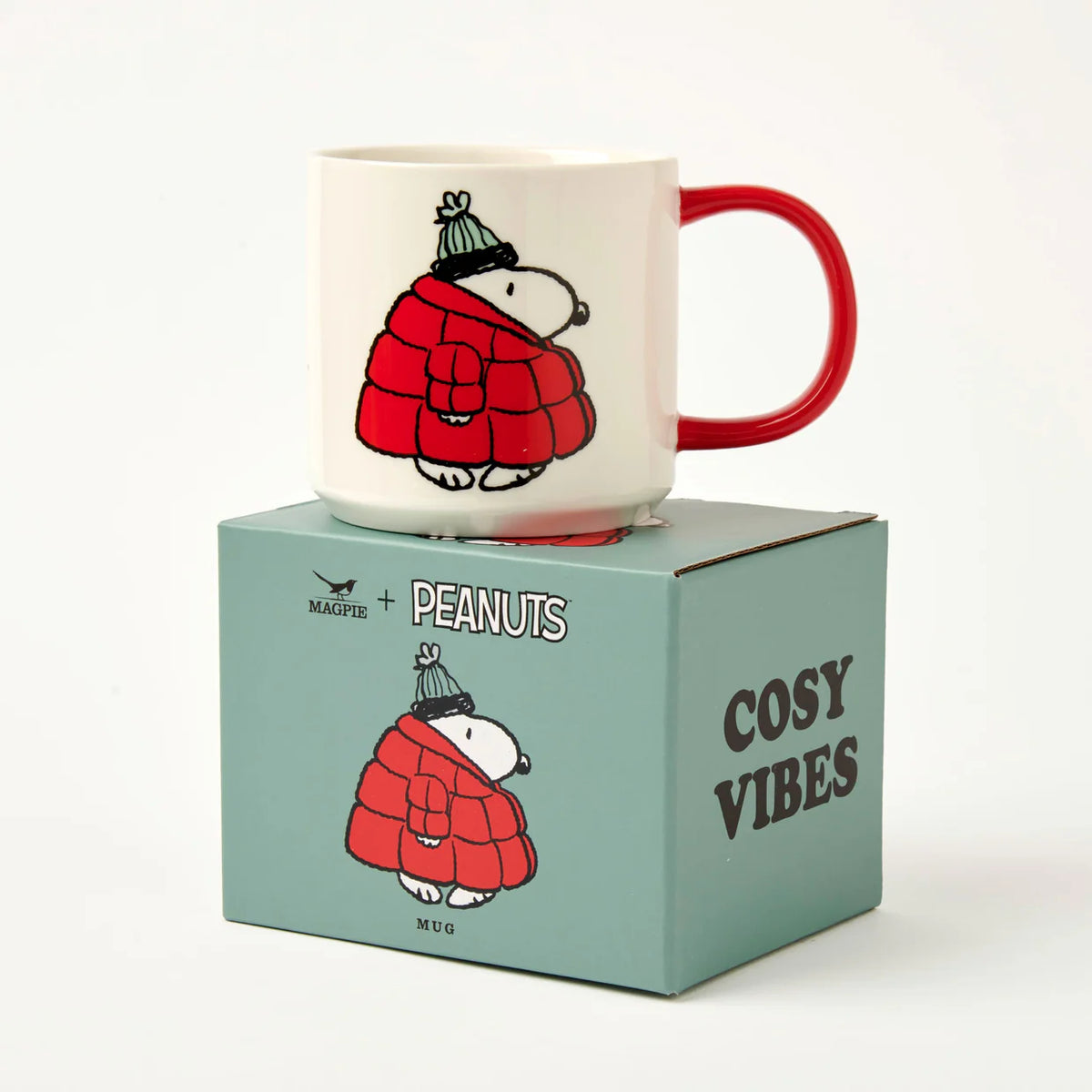 Cosy Vibes mug on its green Peanuts gift box