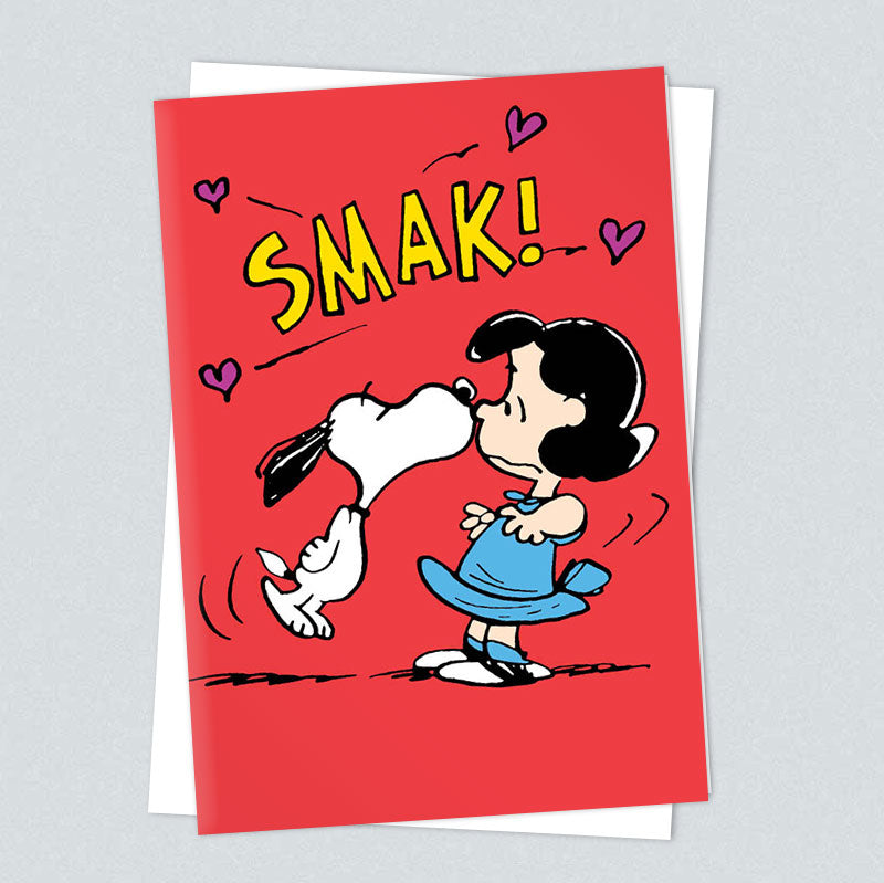 Red card of Snoopy kissing Lucy among hearts: Smak!