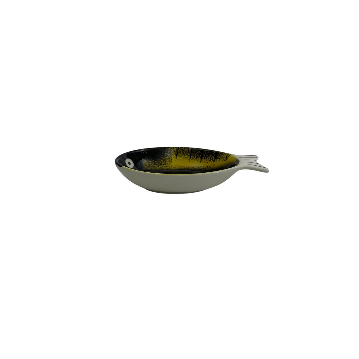 Small fish dish from the side