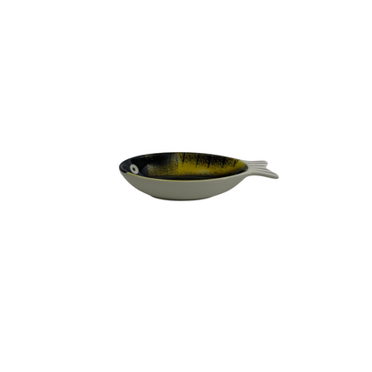 Small fish dish from the side