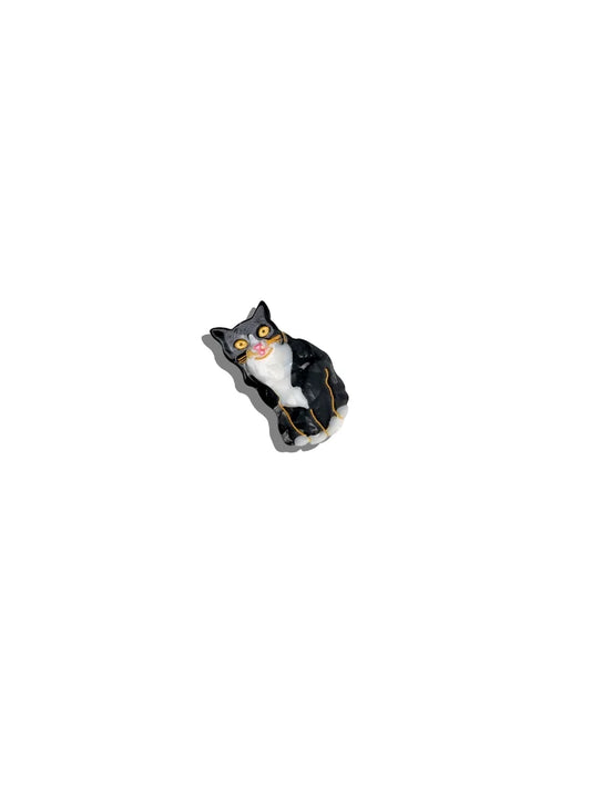 Solar Eclipse black and white tuxedo cat brooch