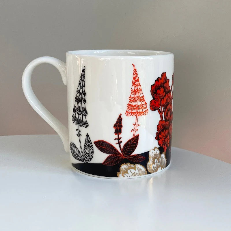 Other side of the Fox & Cubs mug with plants