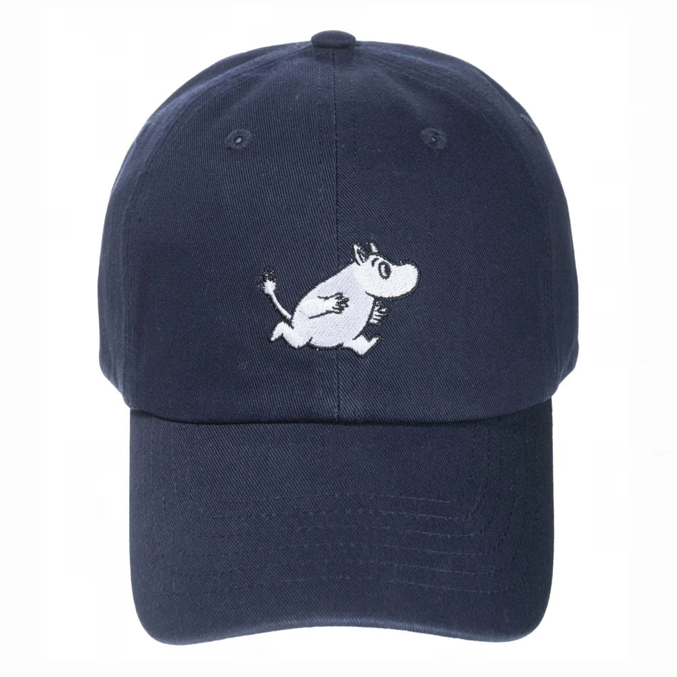 Navy baseball cap with an embroidered Moomintroll running