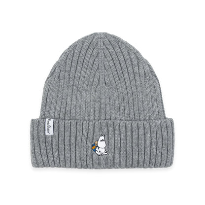Grey ribbed beanie with an embroidered Moomintroll