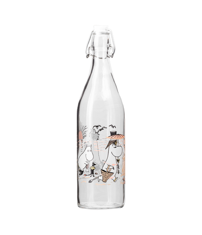 Moomin beach bottle turned to show Moominpappa