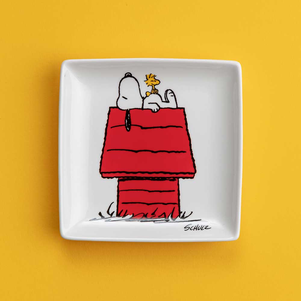 Square trinket tray with Snoopy and Woodstock asleep on the red kennel