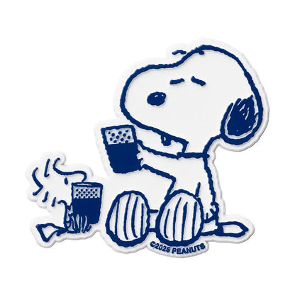 Snoopy and Woodstock magnet: the two raising drinks in a toast, in blue outline