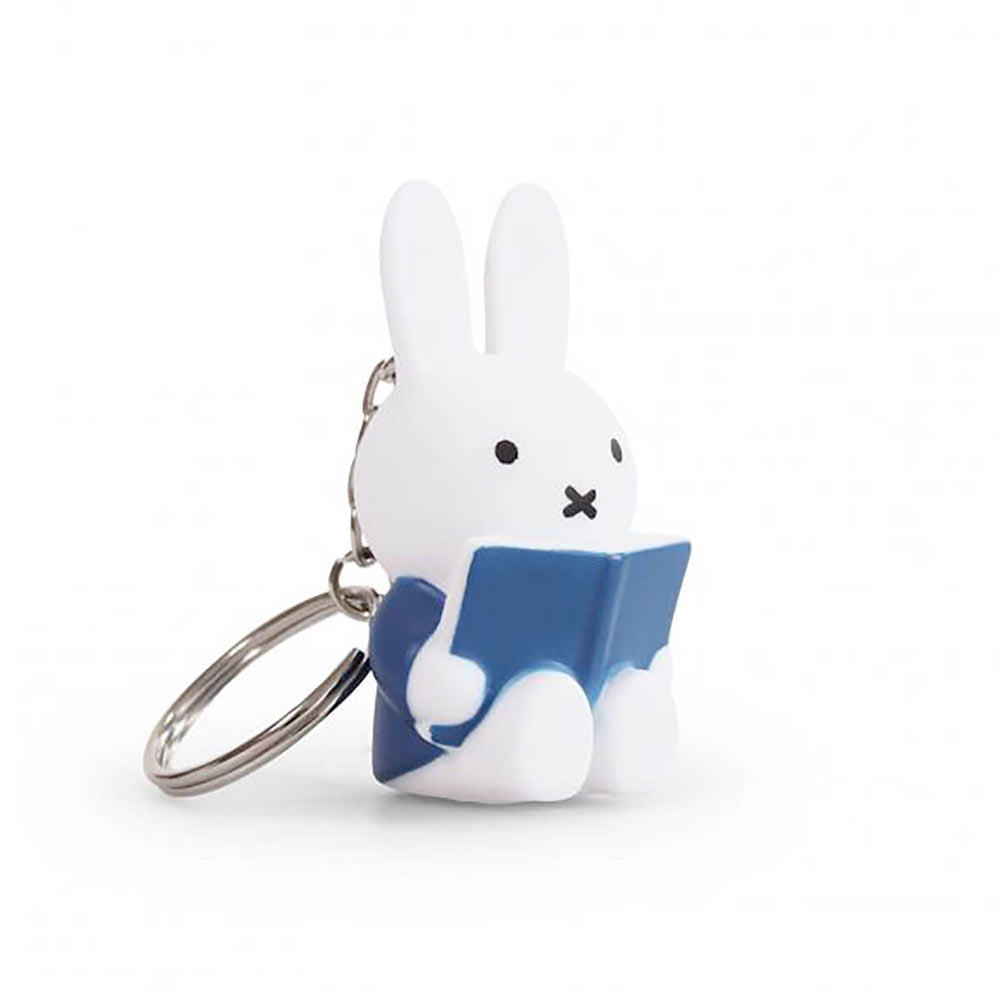 Atelier Pierre Miffy key ring: Miffy reading a blue book