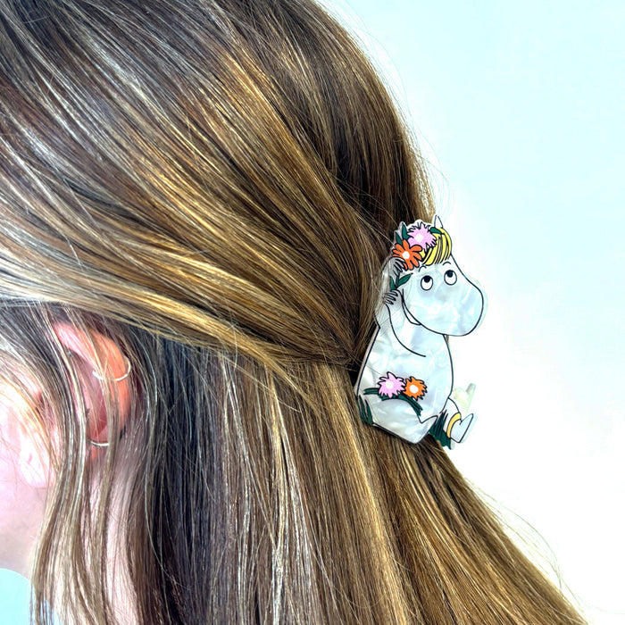 Snorkmaiden hair claw holding back long brown hair