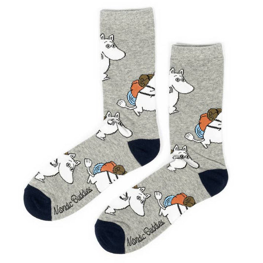 Nordic Buddies grey men's socks with navy heels and toes, printed with Moomintroll carrying a backpack