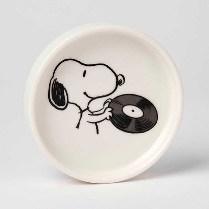 Close-up of the round Snoopy trinket dish