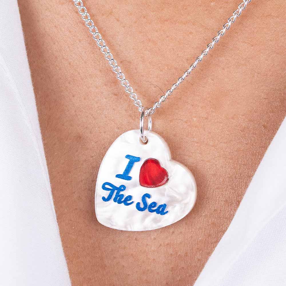 tatty-devine-seaside-heart-pendant-2