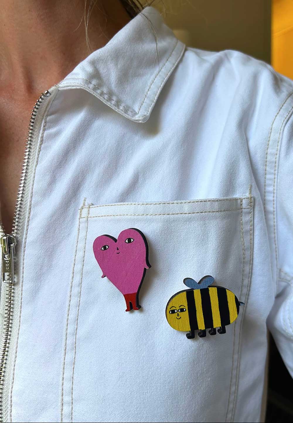 donna-wilson-phoebe-bee-pin-badge-2