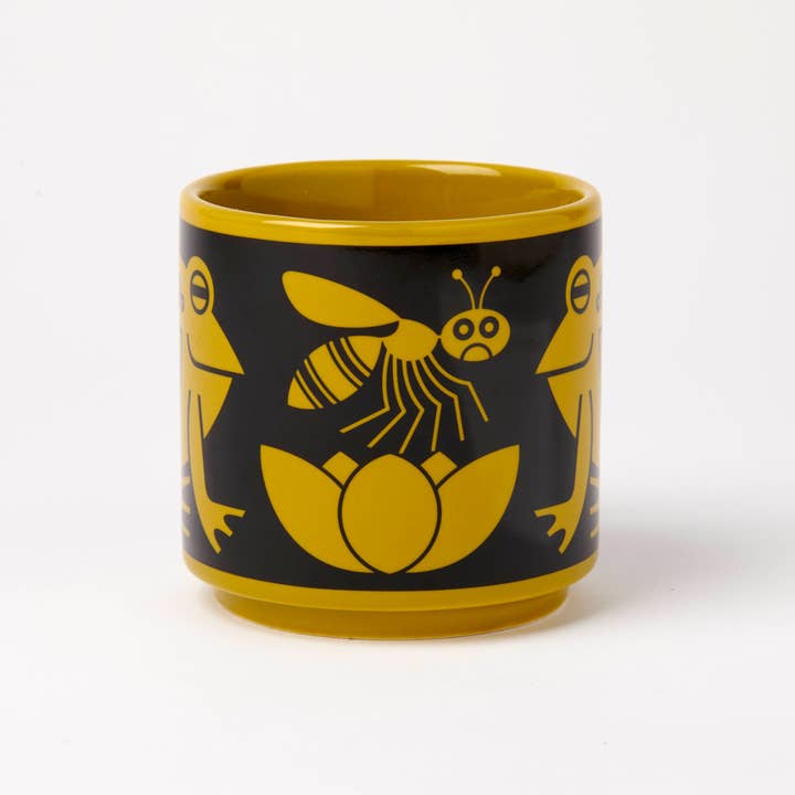 magpie-x-hornsea-chartreuse-frog-mug_173890-3